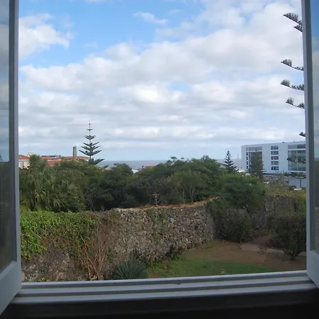 Quinta Glicinias Holiday home *